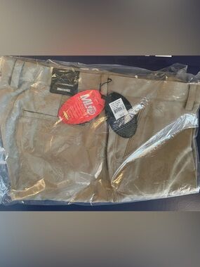 Greg Norman 38/30 ML75 Microlux Stretch Golf Pants in Khaki